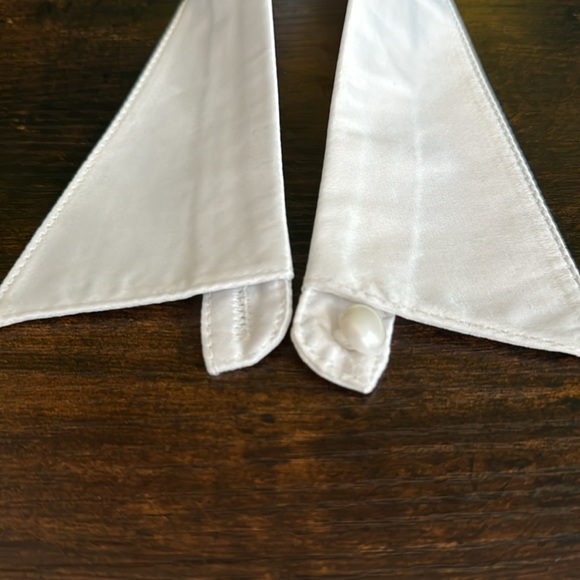 Bundle for $5 Classic and Edgy White Dickey Collar with Pearl Closure - Picture 10 of 10